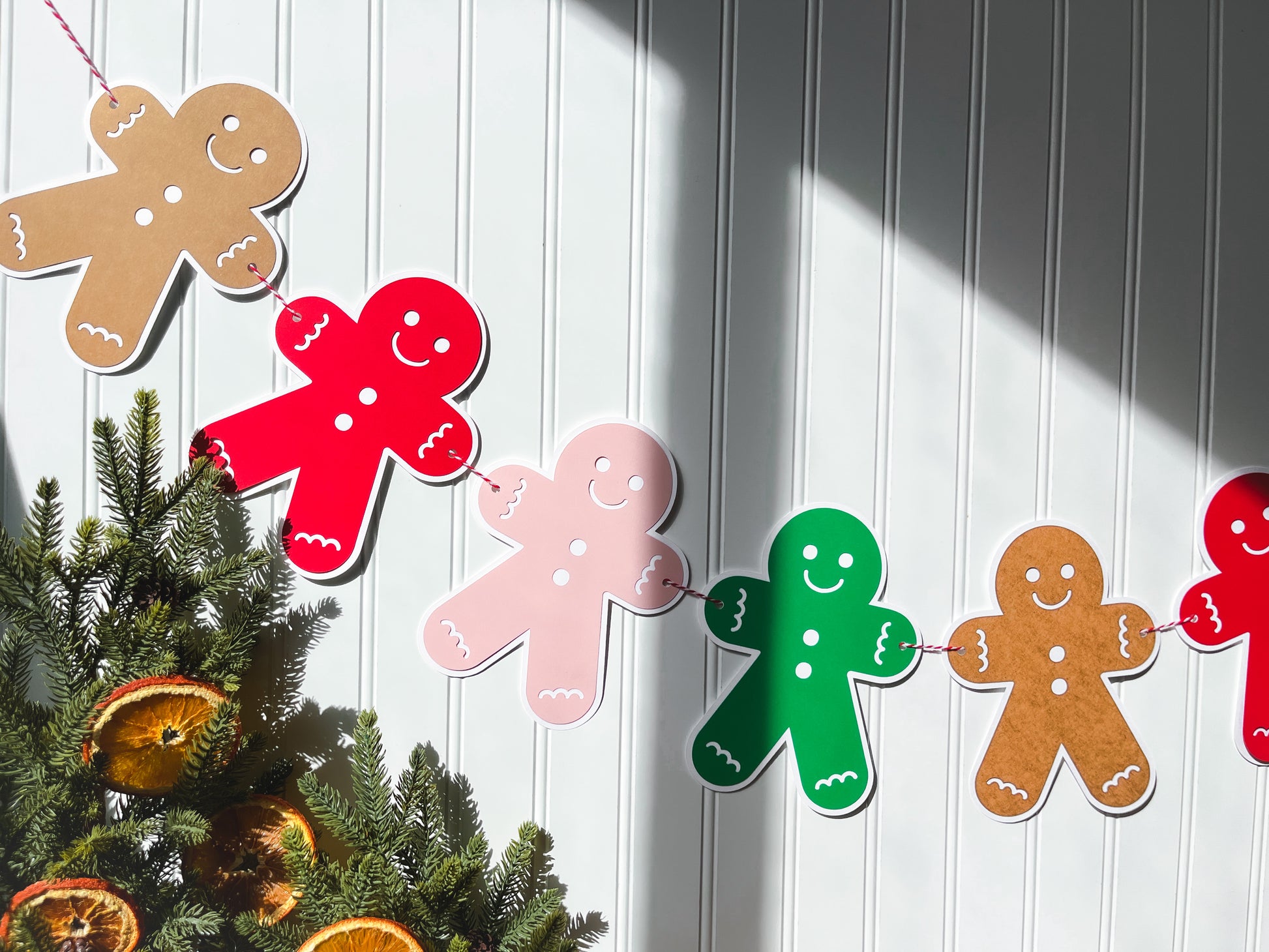 Gingerbread Man Paper Banner, Multicolor