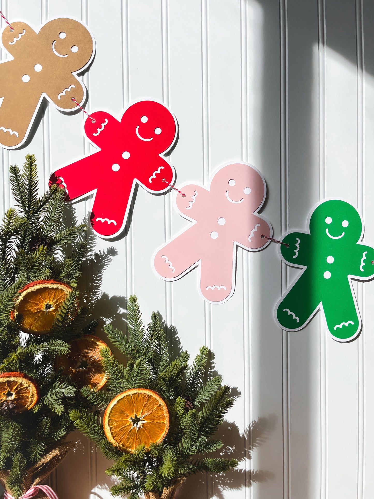 Gingerbread Man Paper Banner, Multicolor