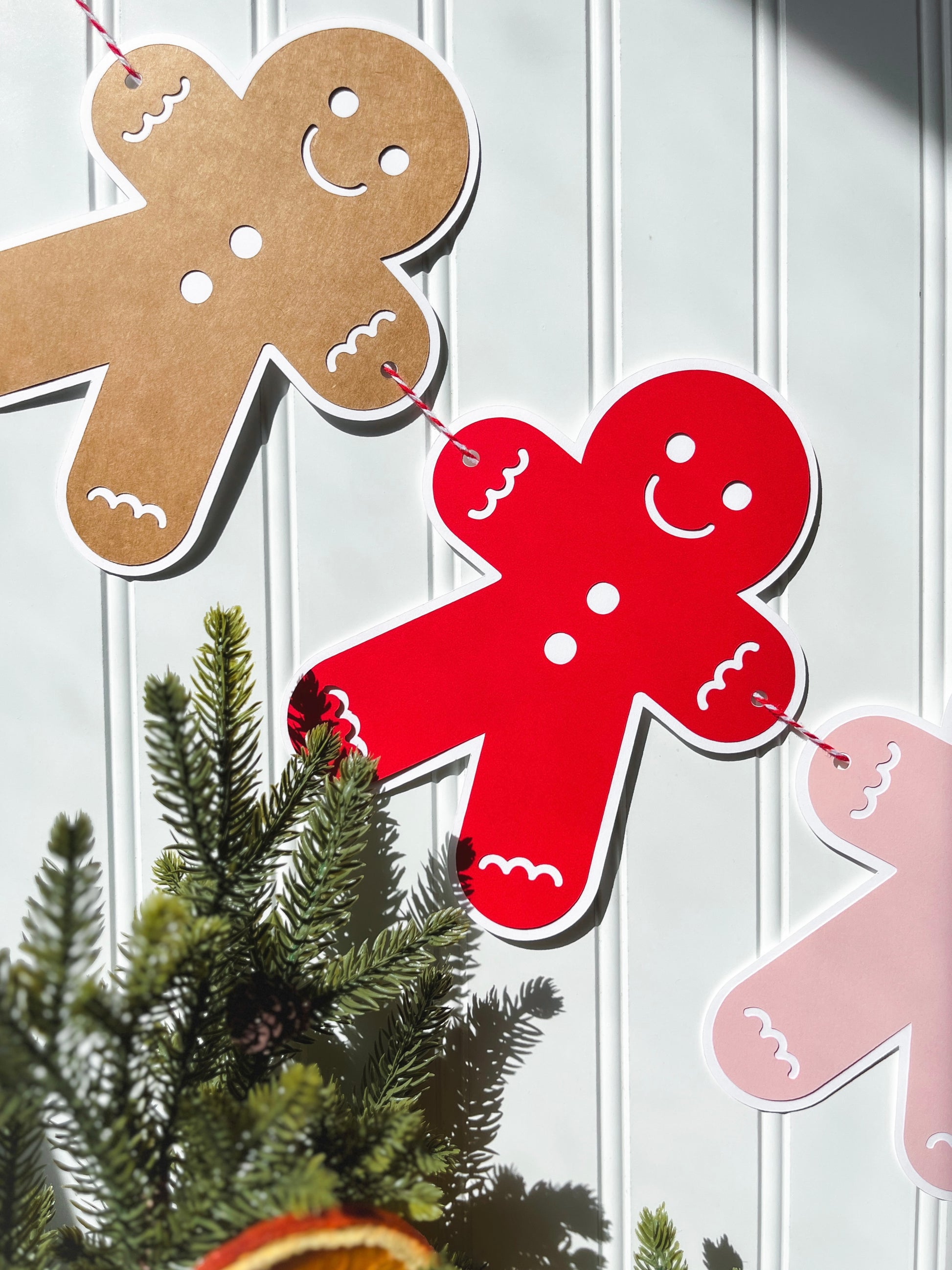 Gingerbread Man Paper Banner, Multicolor