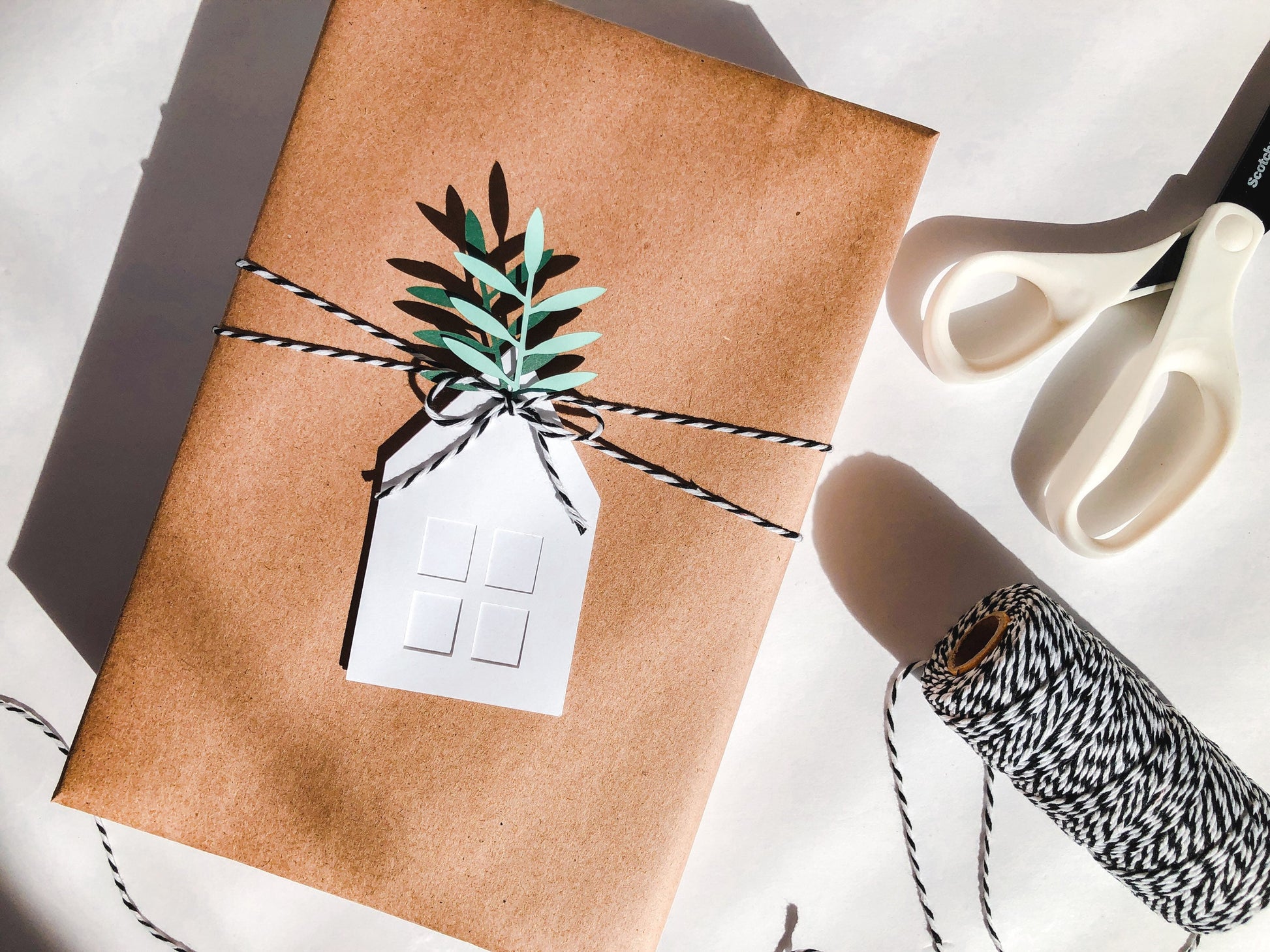 Village Gift Tag Set with Green Paper Leaves, Set of 12