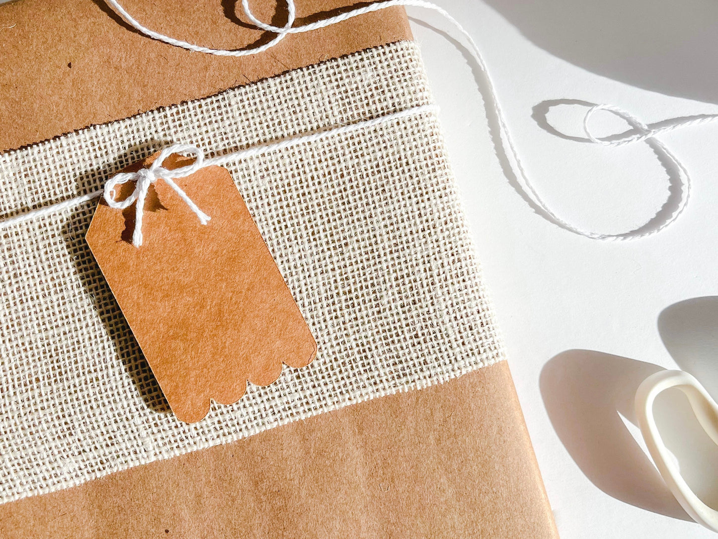 Kraft Paper Gift Tags with Scalloped Edge, Set of 12
